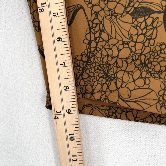 VUORI The Rise Board Shorts Mens 32 Brown Black Floral Swim Trunks Pocket - Picture 14 of 14